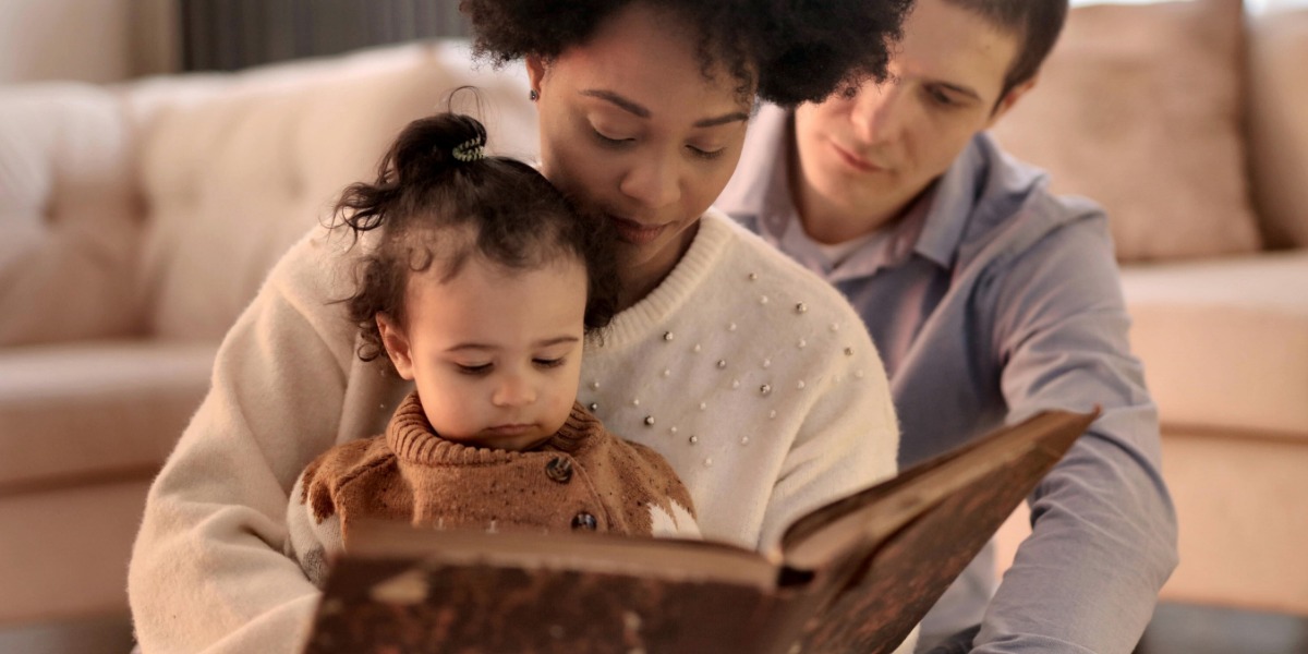 10 brain-boosting books for baby story time