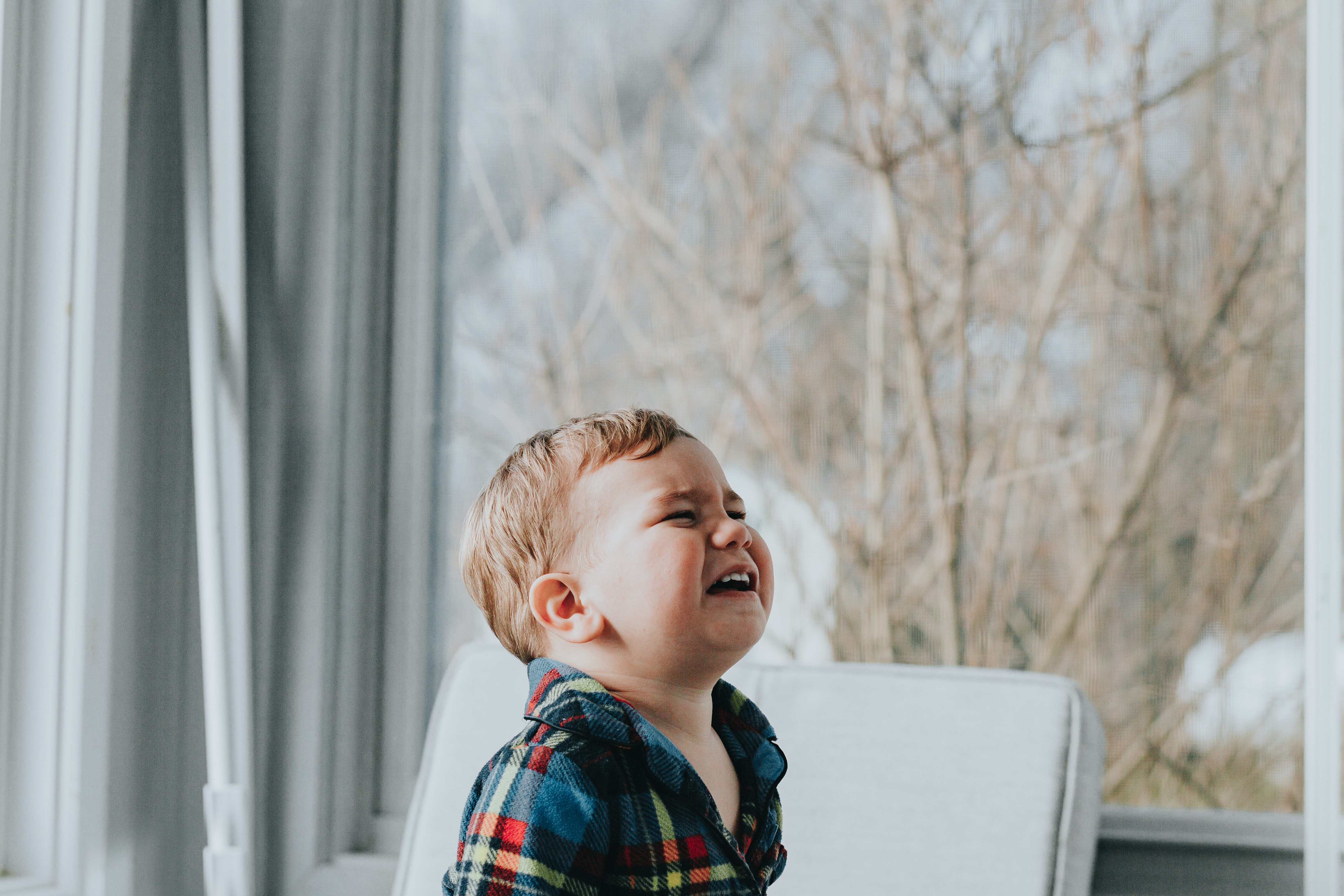Tips for dealing with toddler tantrums (without crying